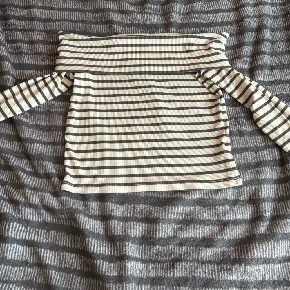 American Eagle Striped Off-Shoulder Top